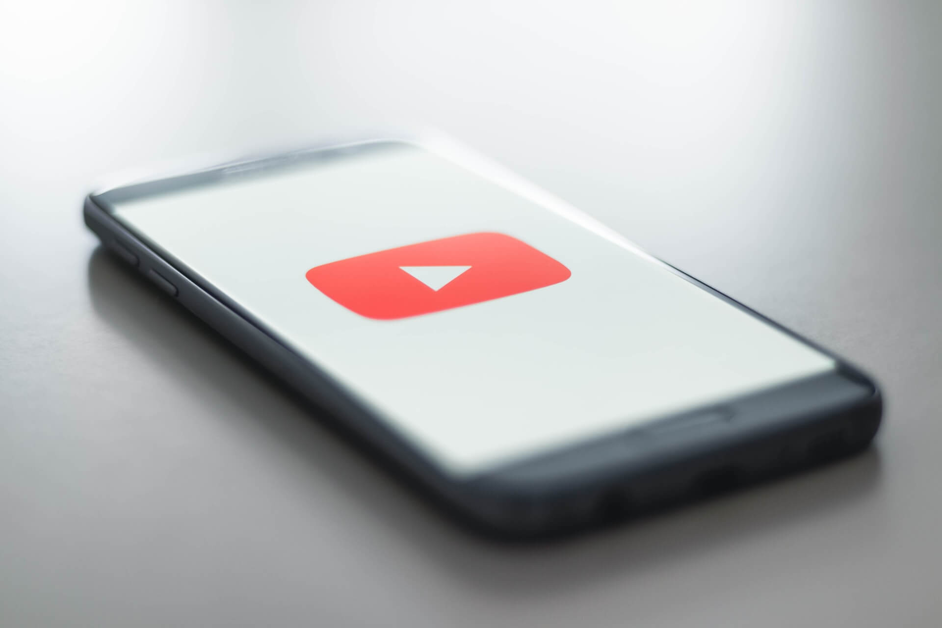 6 ultimate ways to download youtube videos without applications.