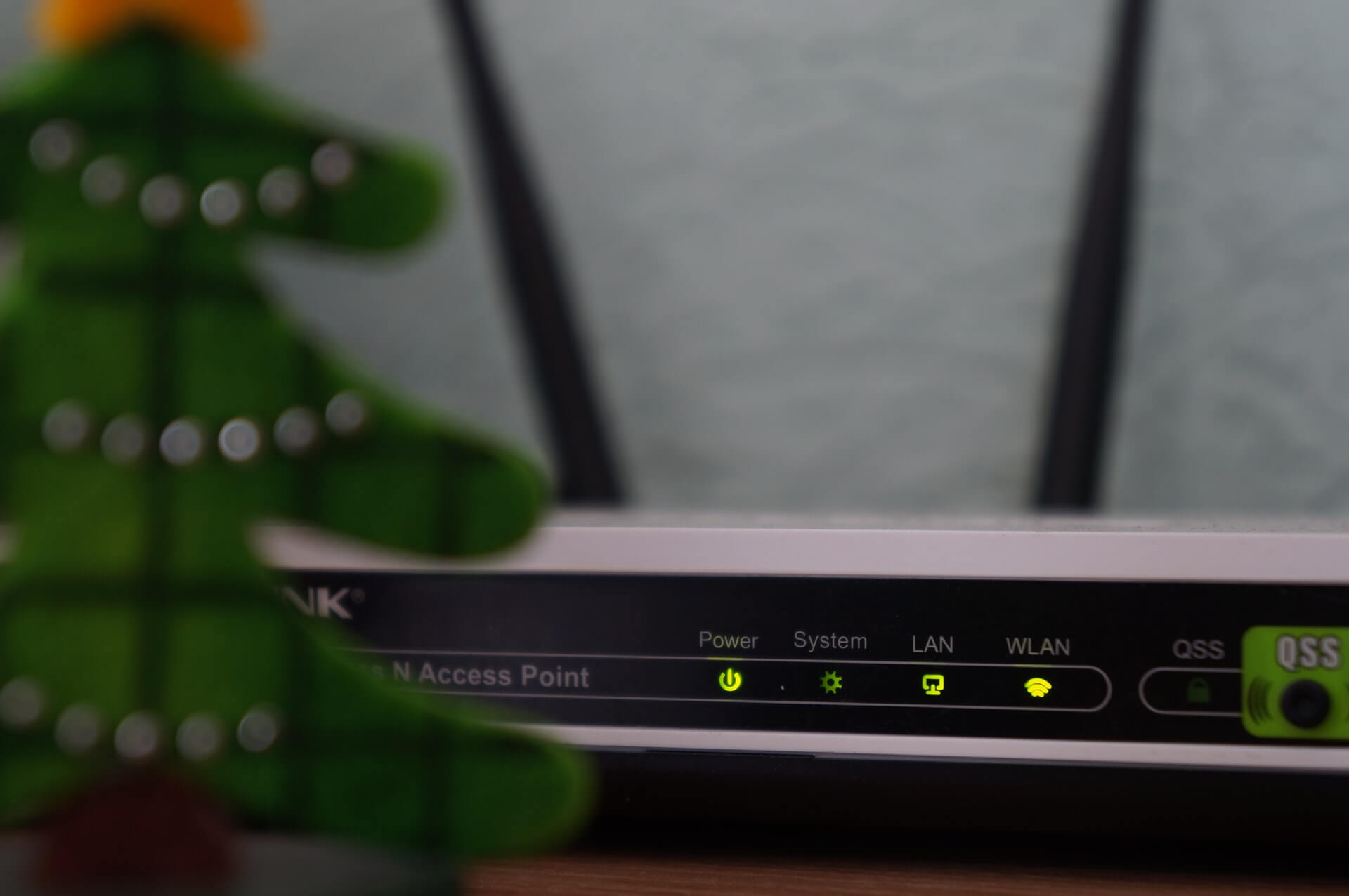 6 Best Mesh Wi-Fi Routers in 2021