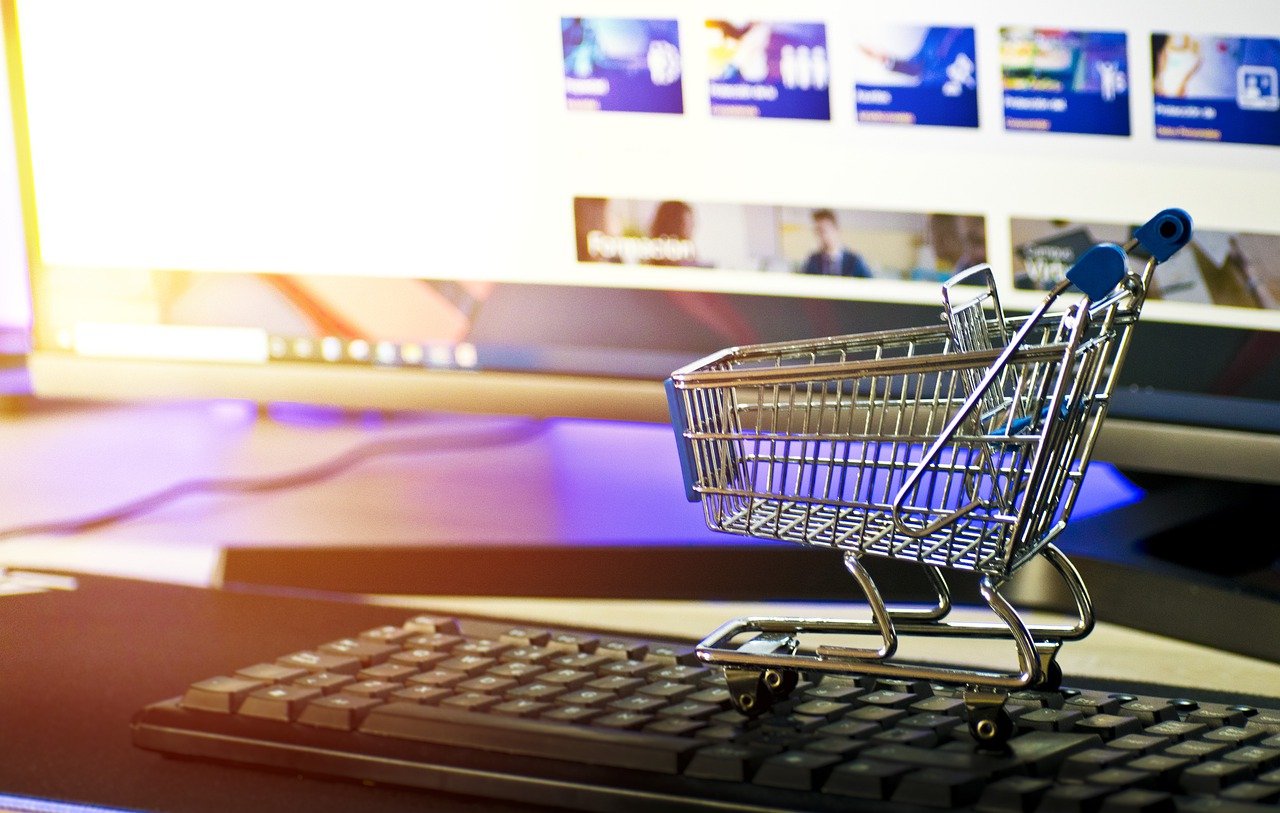 Why is Ecommerce Business Getting Popular Than Ever?