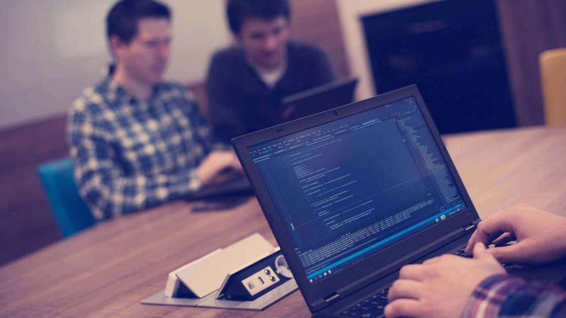 9 Benefits of Using Swift for iOS Development