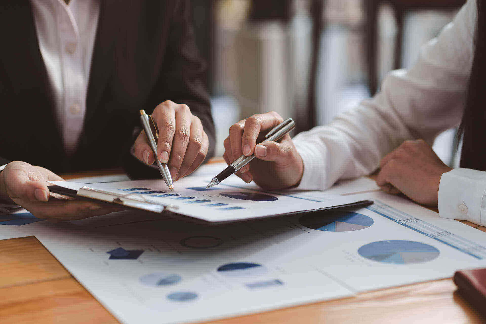 AnalyzingMarket com: Smart Market Analysis and Insights